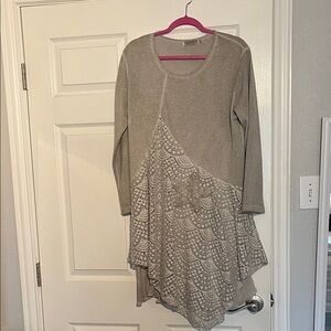 Simply Couture Cream and Gray Knit Dress